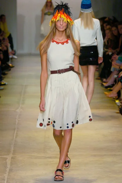 Look 38